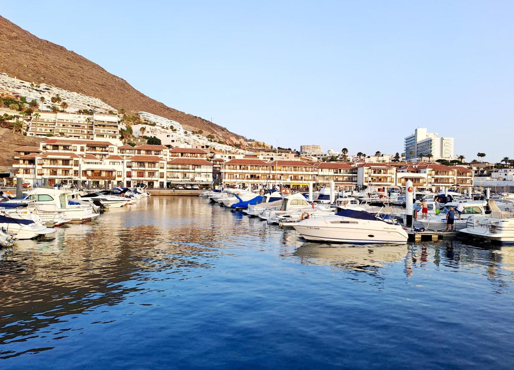 דירות אקנטילדו דה לוס גיגנטס Buenavista Gigantes Marina מראה חיצוני תמונה
